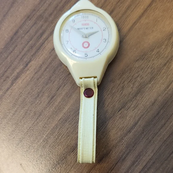 Manpo-Meter Step Counter/Watch - Picture 1 of 4